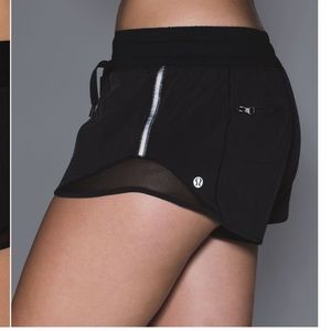 Hotty Hot Shorts, Size 4, Black